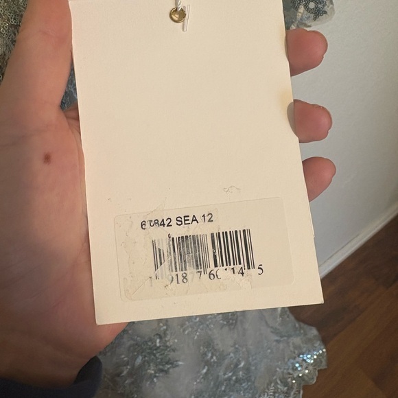 Mac Duggal Bell Sleeve Floral Embellished Gown – Seafoam – Size 12 – NWT - Picture 11 of 16